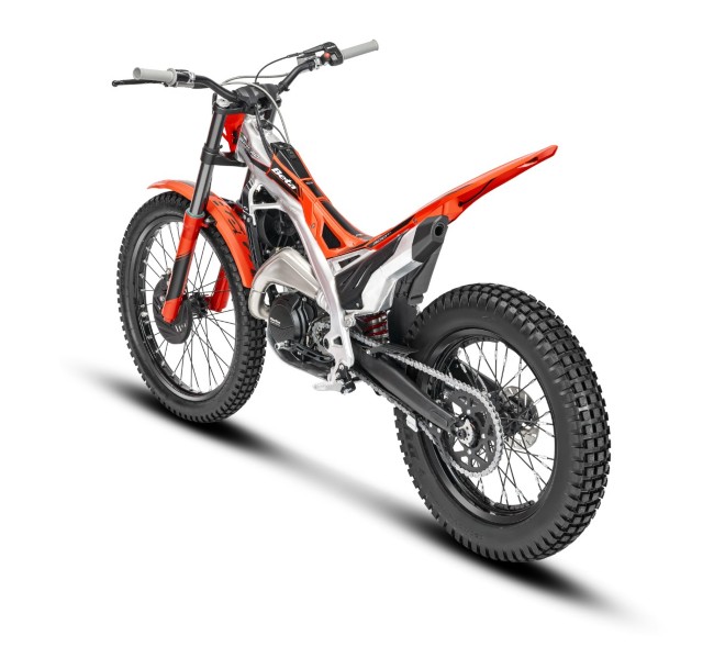 SINCRO 300 2T my 26 (655)